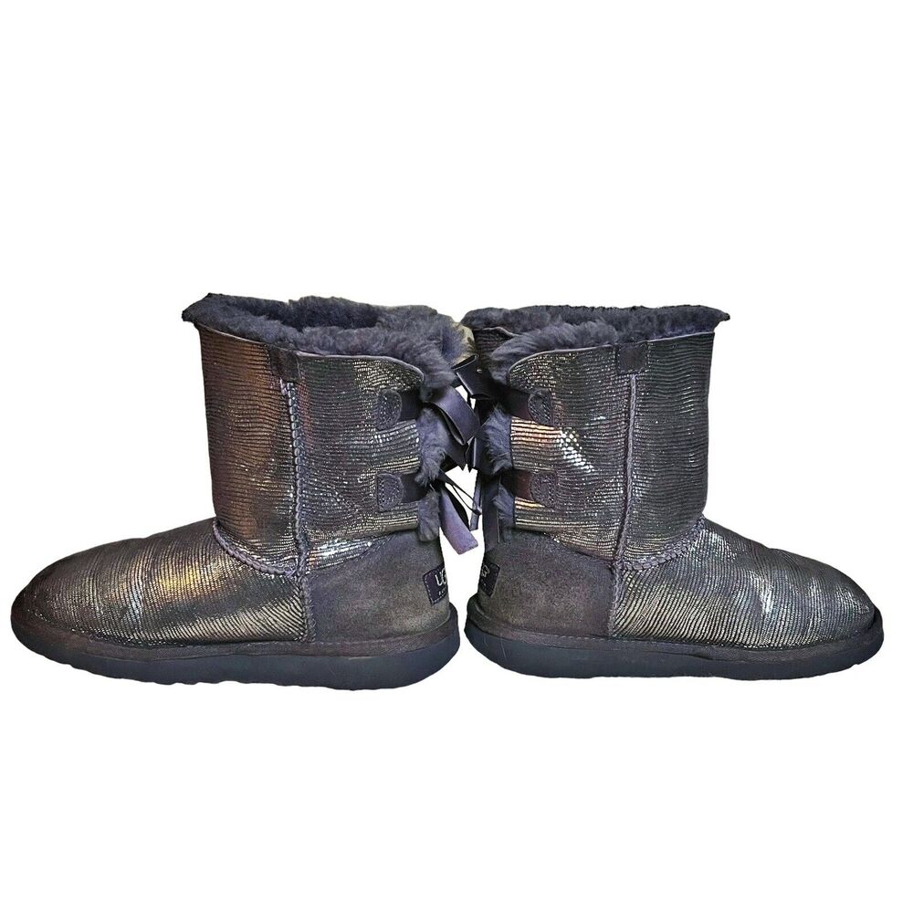 Ugg Bailey Bow Purple Gray Metallic Lizard Suede Sheepskin Ankle Boot 4 US/34EU - Picture 4 of 14